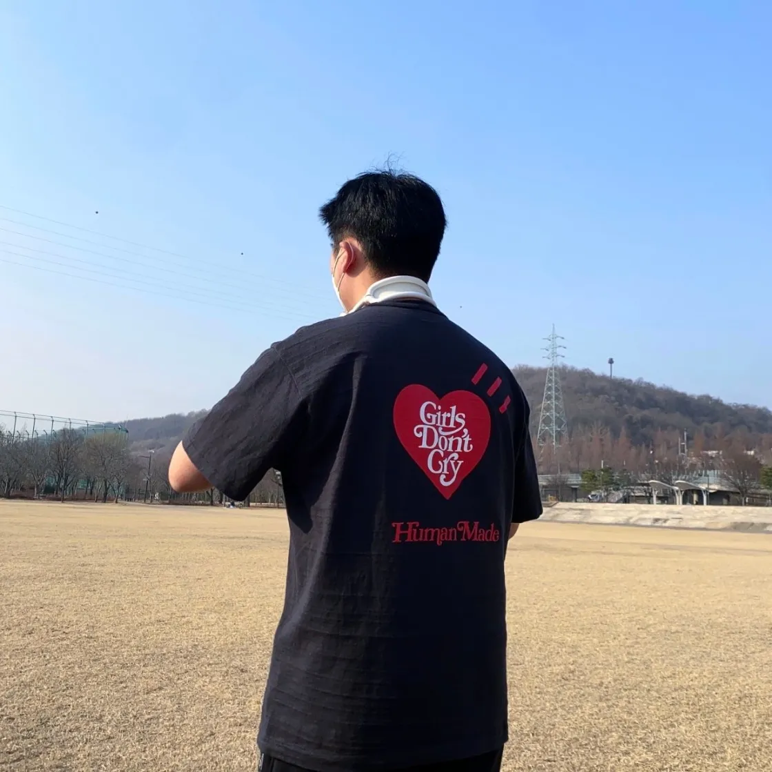 휴먼 메이드 x 베르디 걸스 돈 크라이 밸런타인 데이 티셔츠 블랙 thumbnail 3