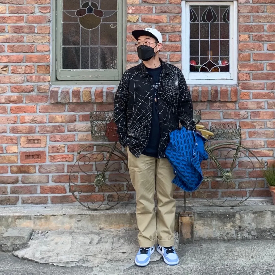 슈프림 x 카우스 초크 로고 티셔츠 네이비 - 21SS thumbnail 4