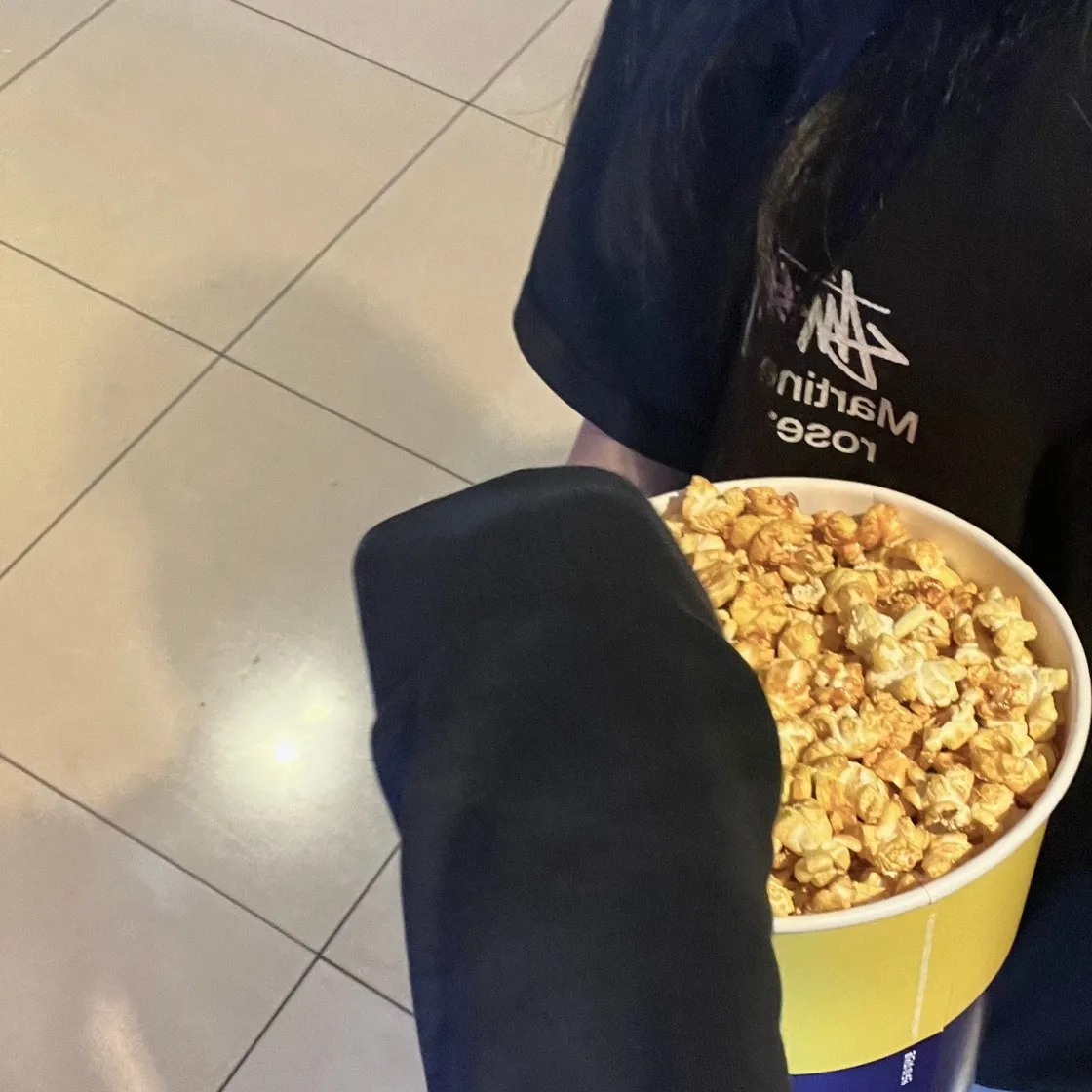 스투시 x 마틴 로즈 콜라주 피그먼트 다이드 티셔츠 블랙 thumbnail 6