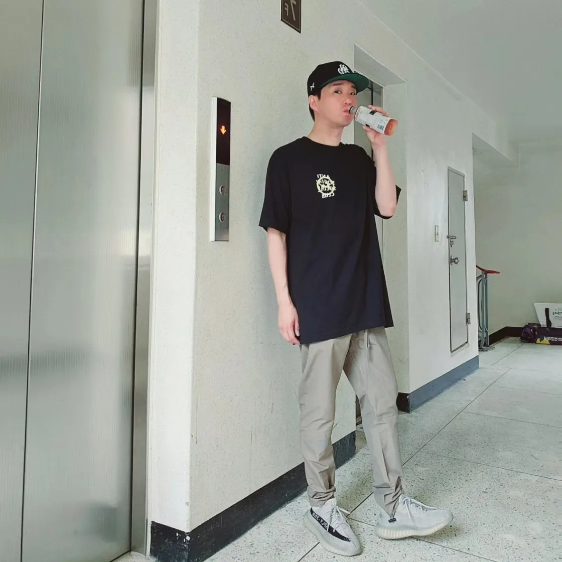 안티 소셜 소셜 클럽 x 프라그먼트 볼트 티셔츠 옐로우 thumbnail 7