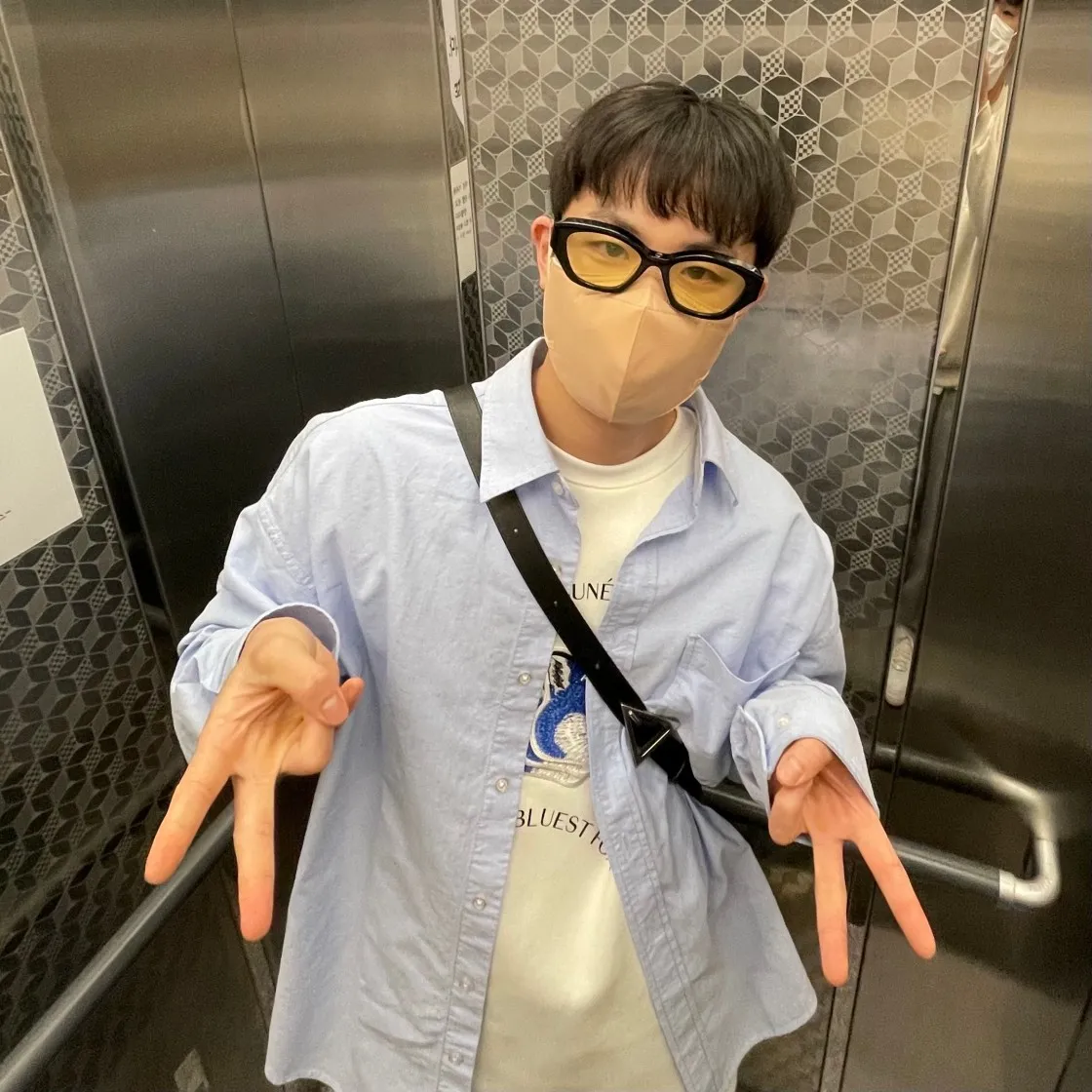 메종 키츠네 x 아더에러 트리플 폭스 헤드 로고 티셔츠 오프 화이트 thumbnail 9