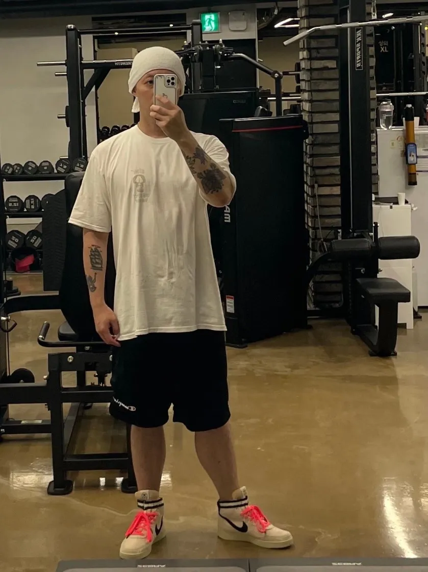 스투시 x 아워레가시 워크샵 서프 스컬 피그먼트 다이드 티셔츠 내츄럴 thumbnail 5