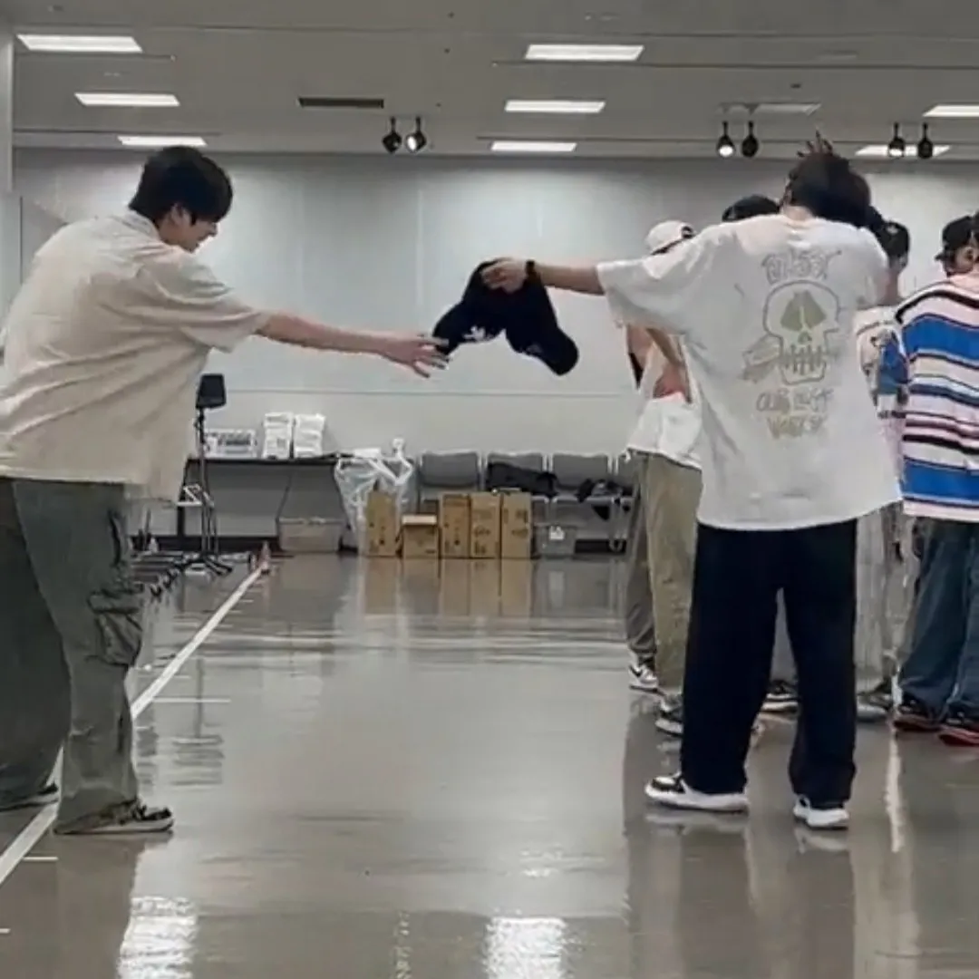 스투시 x 아워레가시 워크샵 서프 스컬 피그먼트 다이드 티셔츠 내츄럴 thumbnail 6