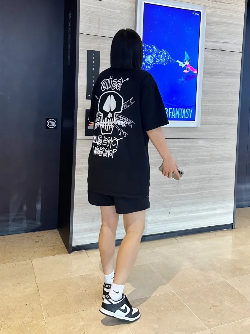 스투시 x 아워레가시 워크샵 서프 스컬 피그먼트 다이드 티셔츠 블랙 thumbnail 3