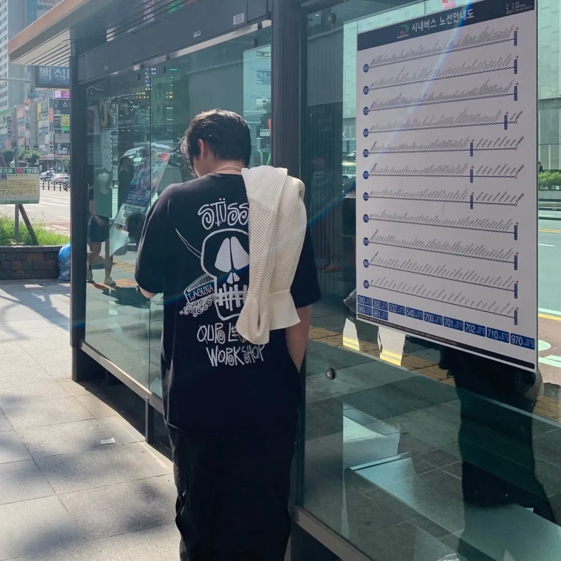 스투시 x 아워레가시 워크샵 서프 스컬 피그먼트 다이드 티셔츠 블랙 thumbnail 7