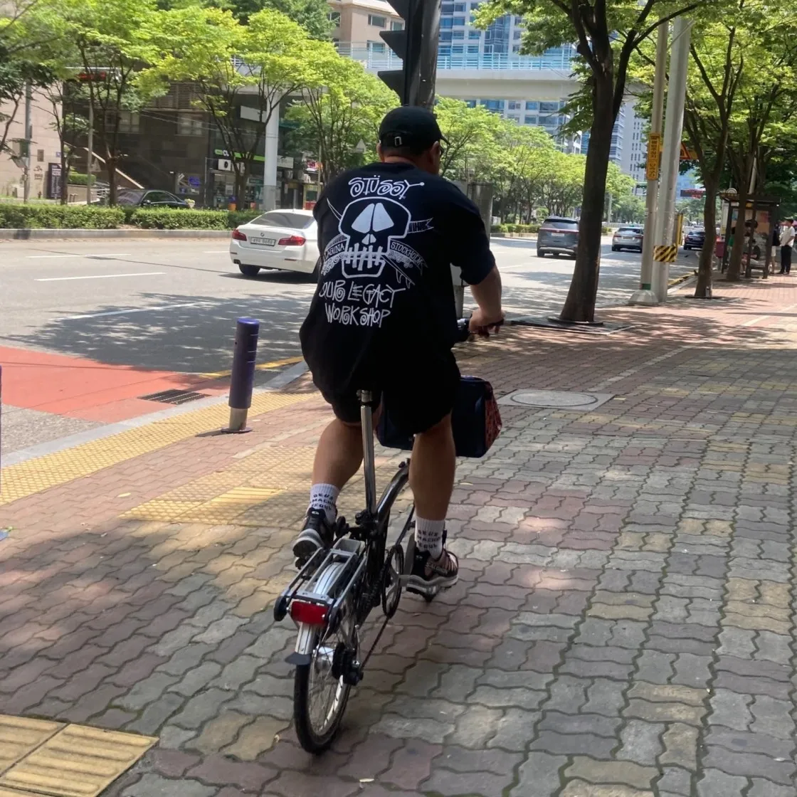 스투시 x 아워레가시 워크샵 서프 스컬 피그먼트 다이드 티셔츠 블랙 thumbnail 9