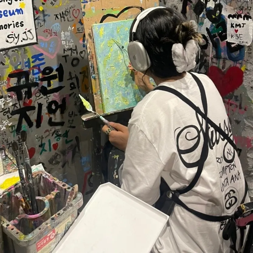 스투시 월드투어 티셔츠 화이트 2023 thumbnail 3