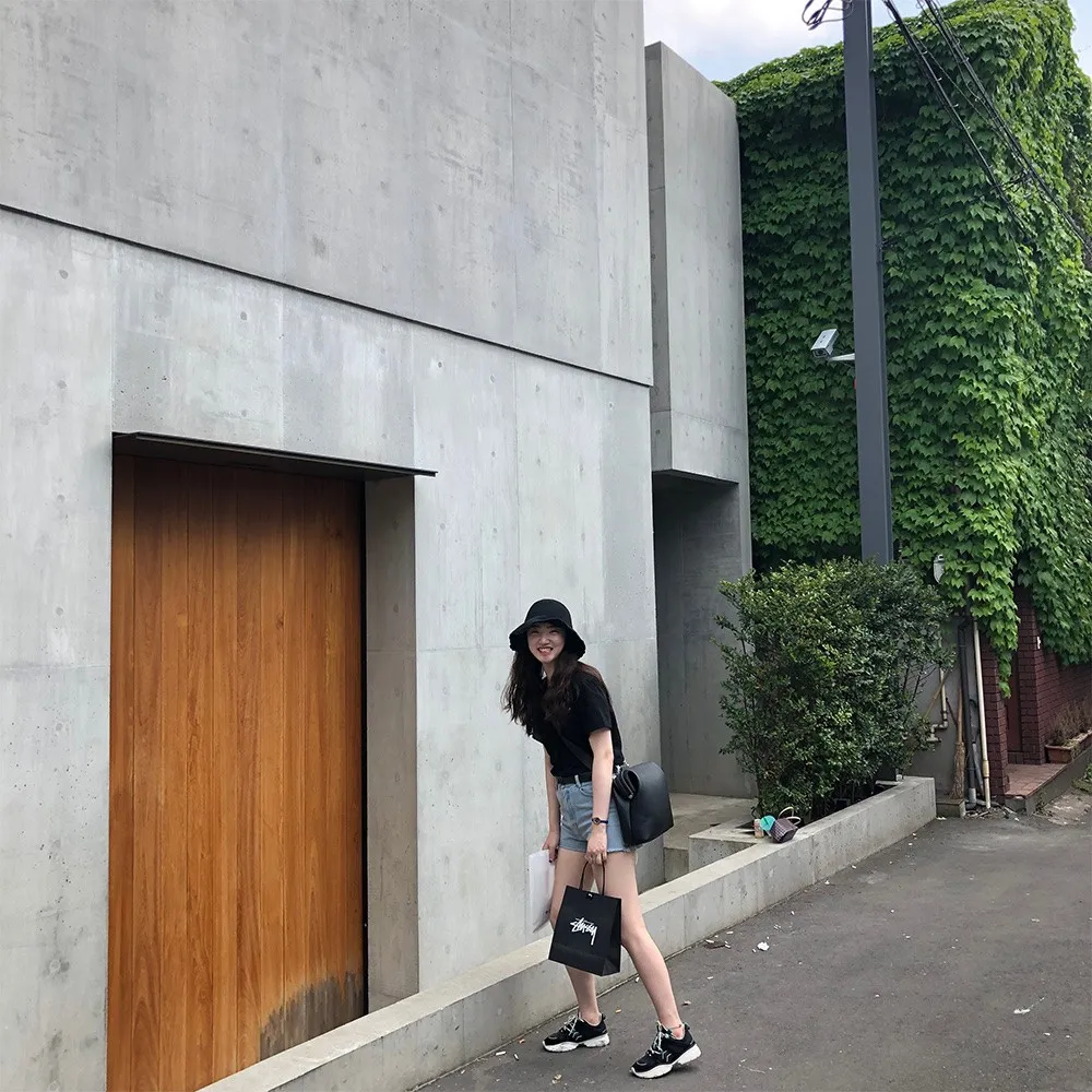 플레이 꼼데가르송 레드 하트 티셔츠 블랙 thumbnail 4