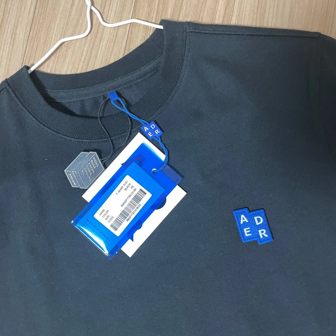 아더에러 시그니피컨트 TRS 태그 티셔츠 01 느와르 thumbnail 3