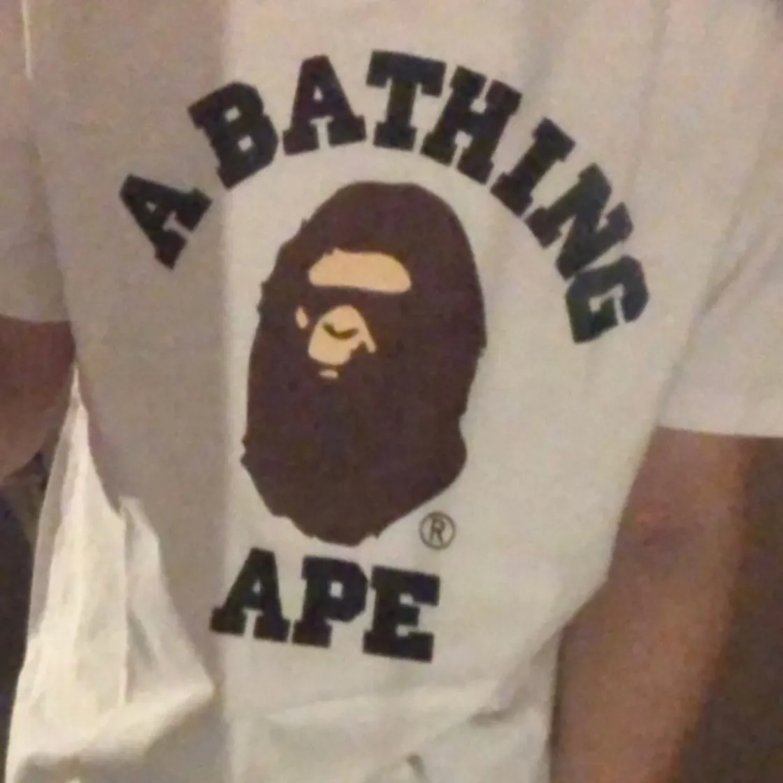 베이프 피그먼트 컬리지 티셔츠 화이트 thumbnail 2