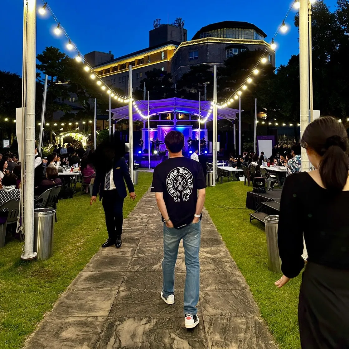 크롬하츠 홀스슈 로고 포켓 티셔츠 블랙 thumbnail 5