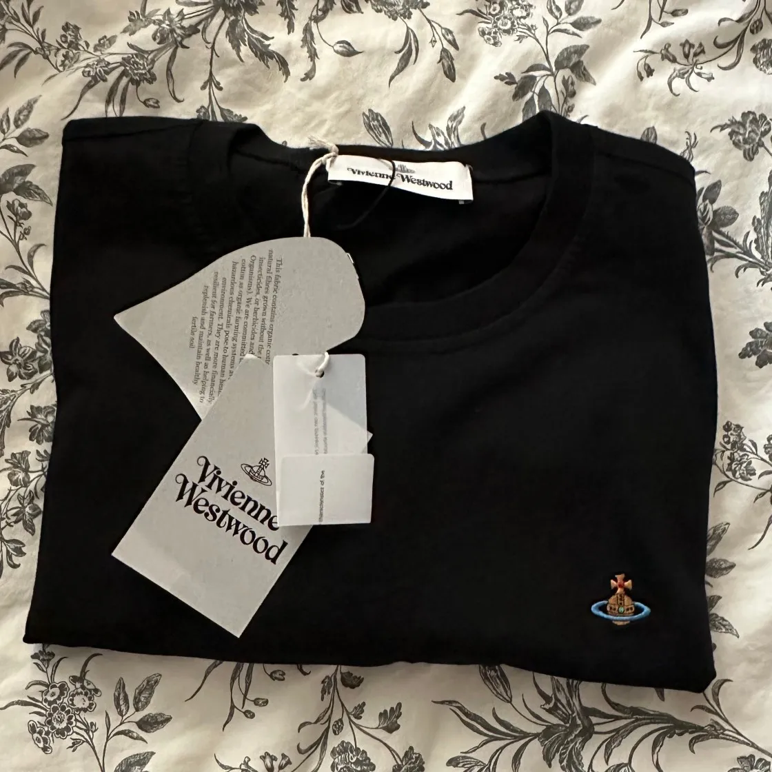 비비안 웨스트우드 클래식 로고 티셔츠 블랙 thumbnail 4