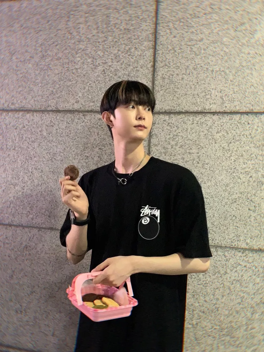 스투시 8볼 티셔츠 블랙 - 22SS thumbnail 2