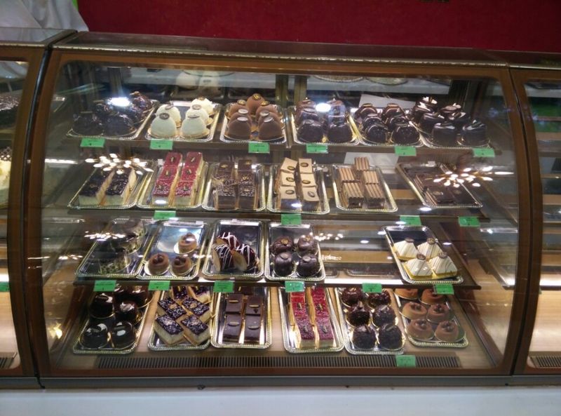 Saadeddin Pastry Al Basateen.. restaurant in Jeddah KSARestaurant