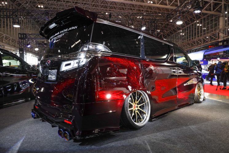 2019東京オートサロンKUHLRACINGクールレーシングブース、沢山のご来場