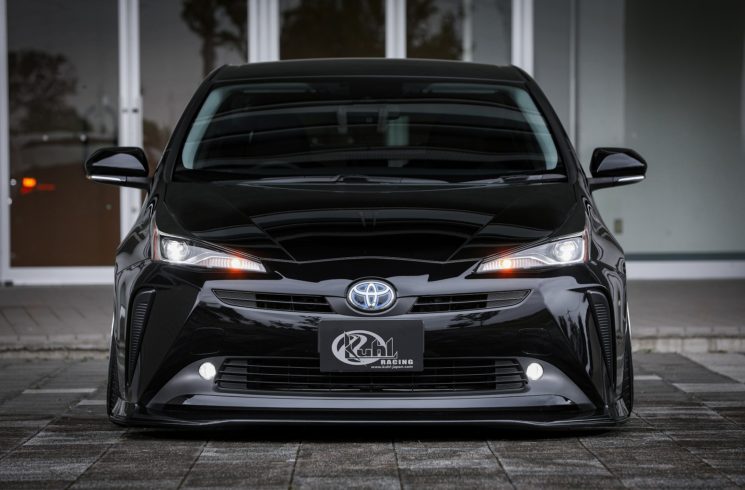 KUHLHYBRID50プリウス後期エアロパーツ装着デモカー完成しました