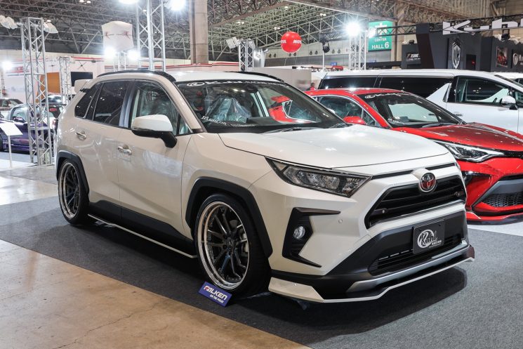 あきら　オフロードRCカー ホワイト SUVデザイン あきら様専用 オフロードRCカー ホワイト SUVデザイン