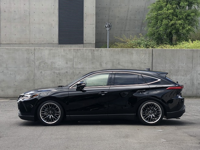 新型ハリアー・80ハリアーローダウン＆20インチ＆21インチ