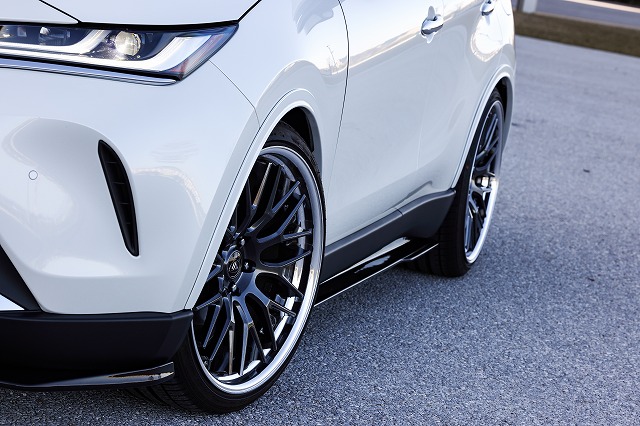 KRUISE by KUHLRACING新型80ハリアー用エアロパーツNEWアイテム