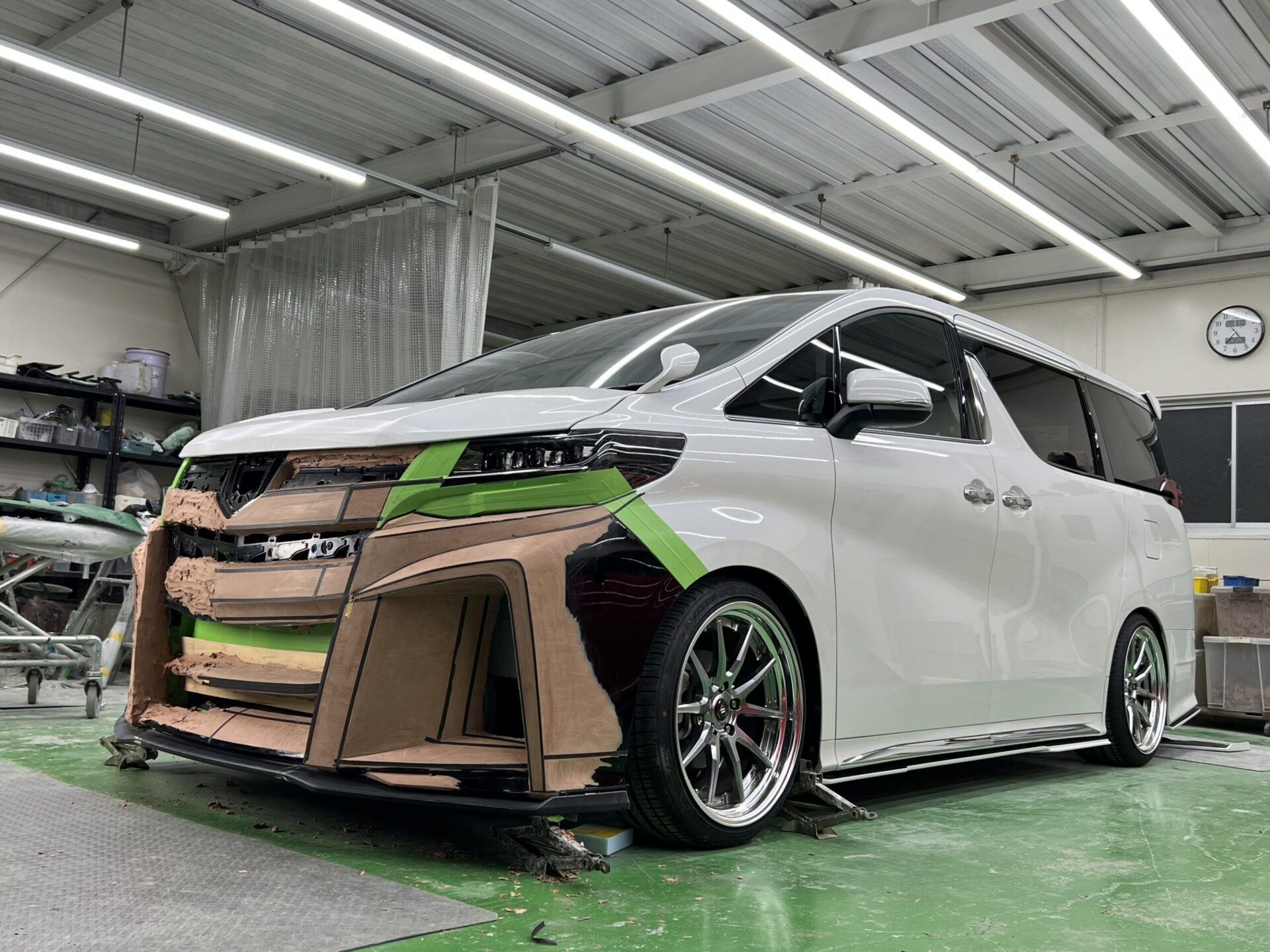 30後期アルファード用エアロ・バンパータイプ「FINAL EDITION」クレイ