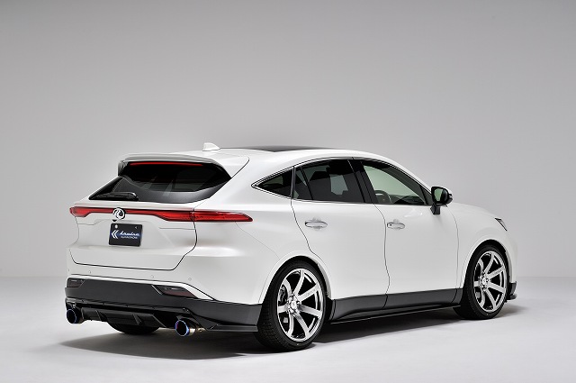 KRUISE by KUHLRACINGエアロ装着80ハリアーデモカー！「岩田剛典」さん