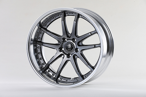 ヴォクシー80系のホイールをカスタム！おすすめのサイズやホイールは