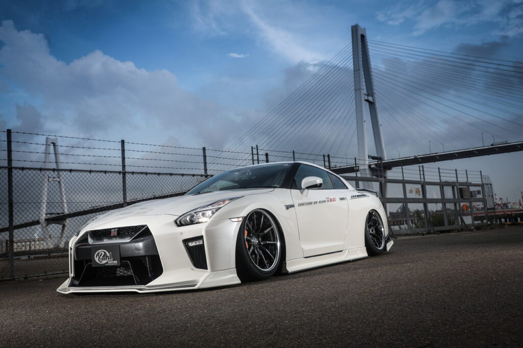 GTRカスタム&エアロパーツ