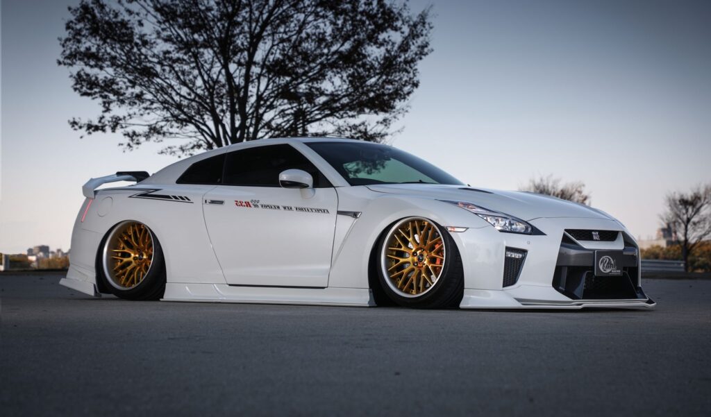 KUHLRACING 35R-SS GT-R