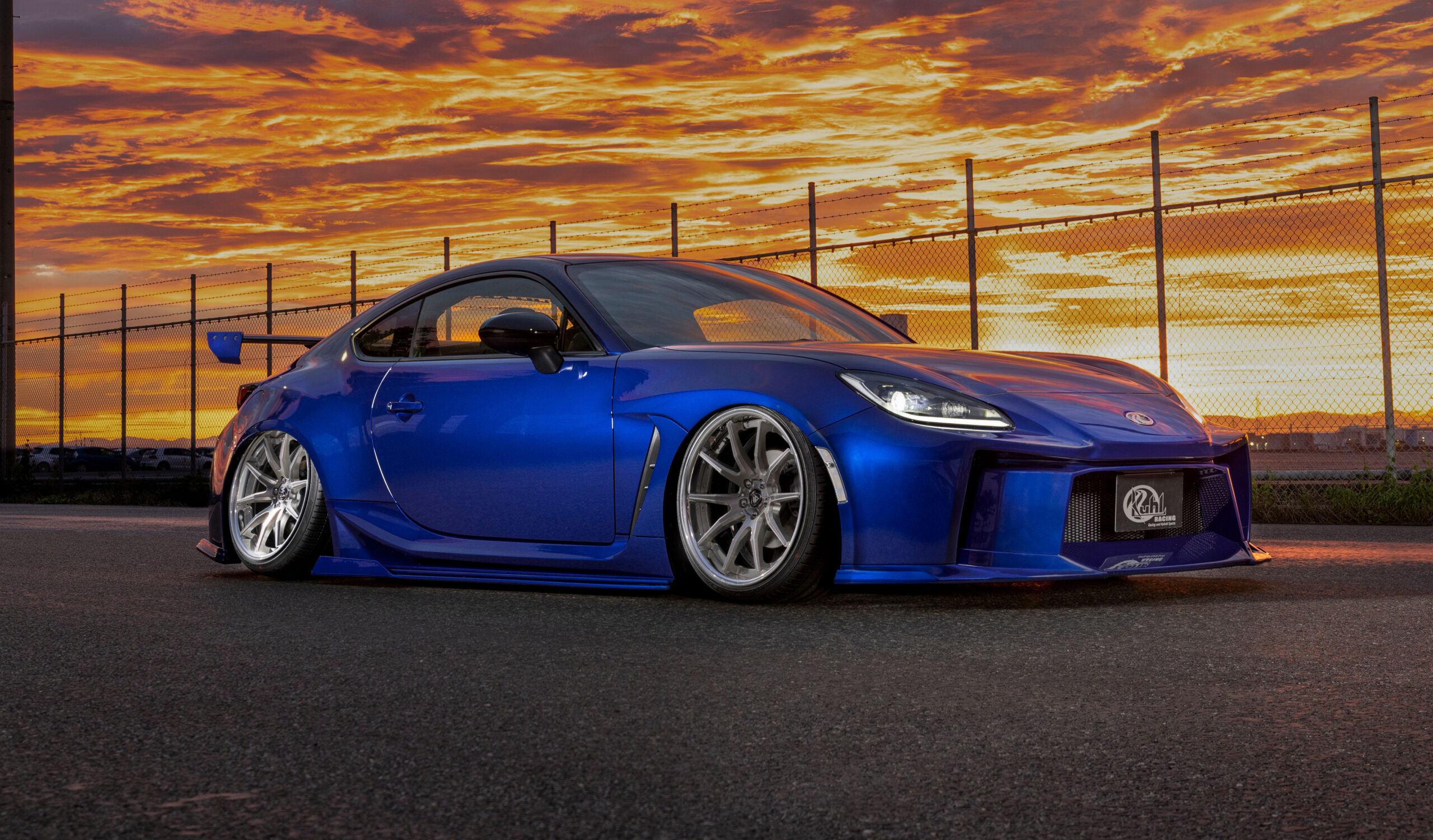 KUHLRACING 04R-GT GR86