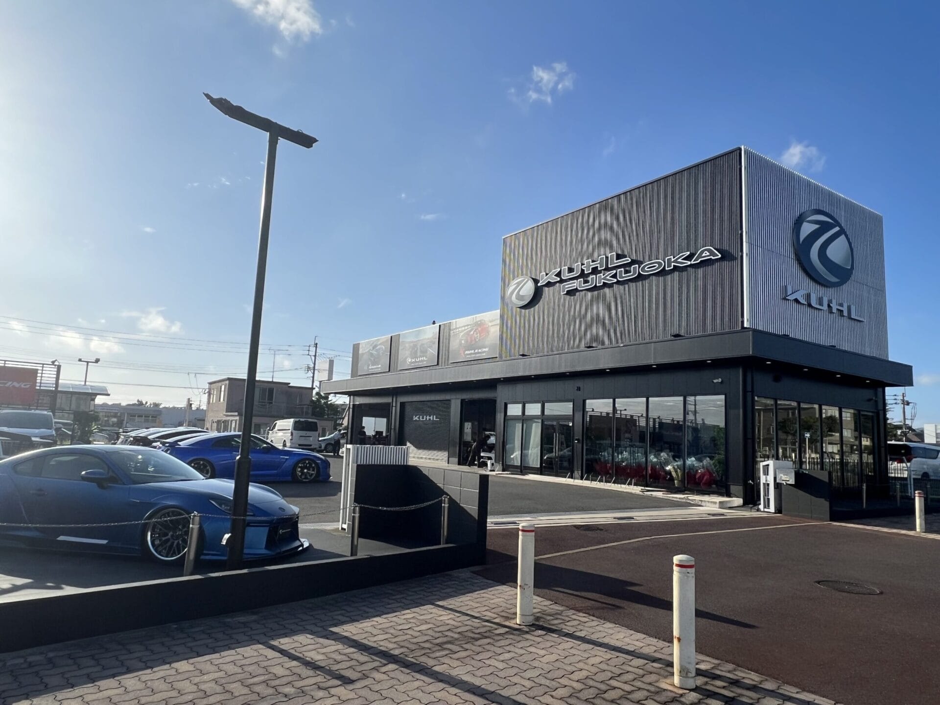 KUHL福岡」「クール福岡」プレオープン前日です！フルカスタムデモカー