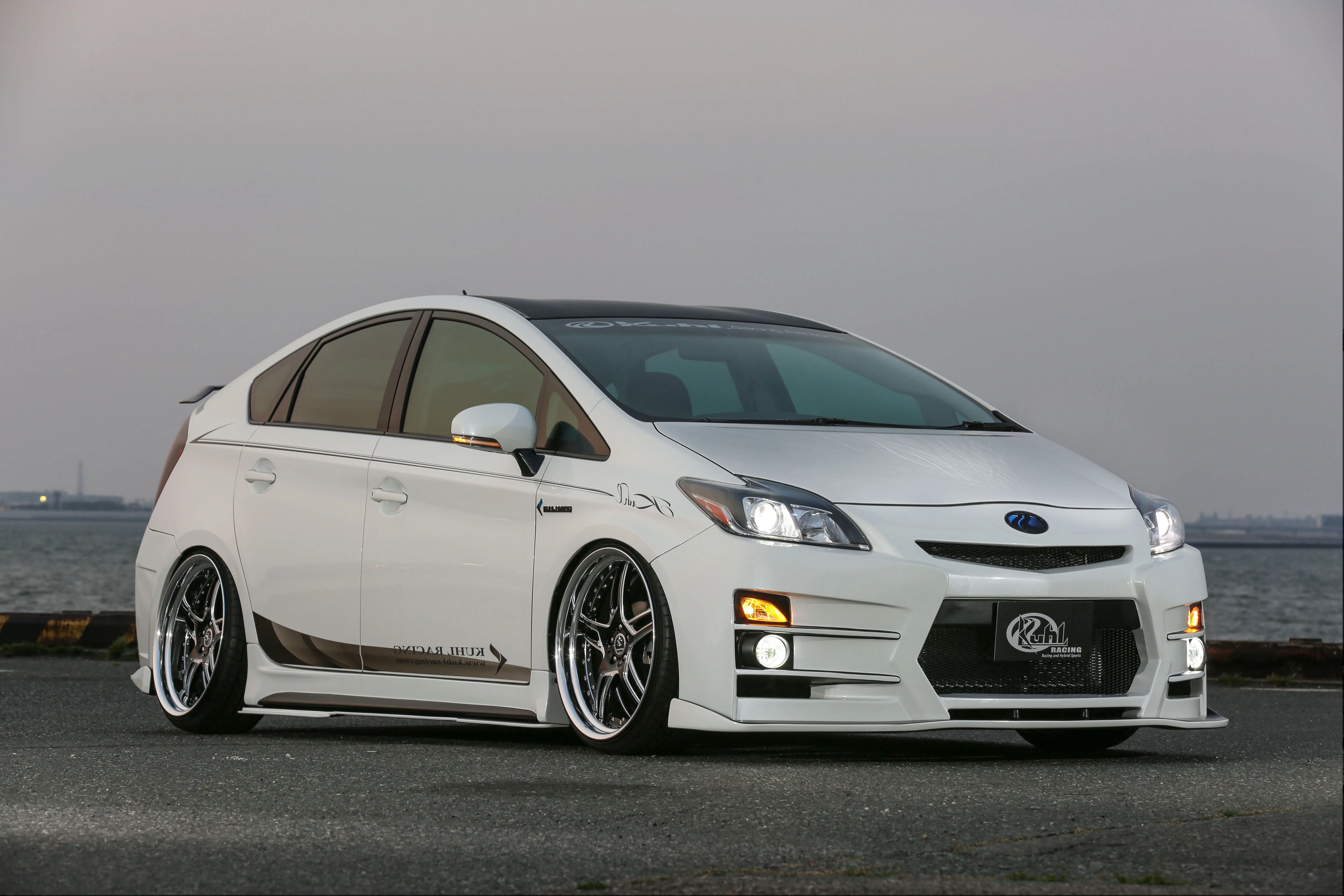 KUHLRACING 30R-GT PRIUS ｜ KUHL(クール)