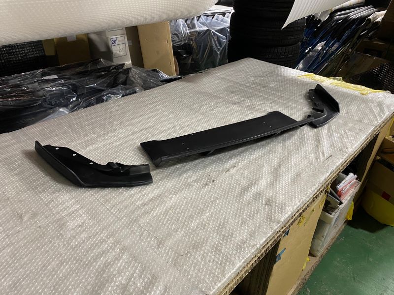 86
リアディフューザー