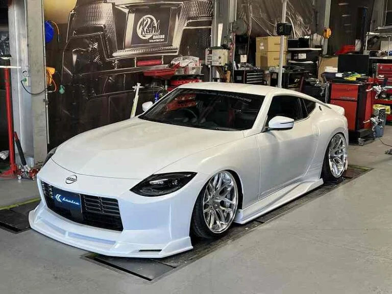 東京オートサロン本日開催！！ 新型Zカスタム車両完成！ ｜ KUHL(クール)