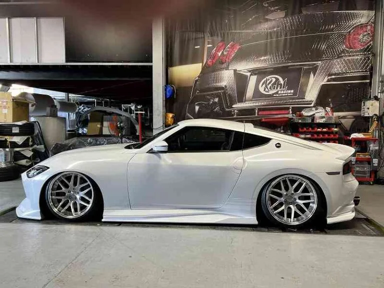 東京オートサロン本日開催！！ 新型Zカスタム車両完成！ ｜ KUHL(クール)