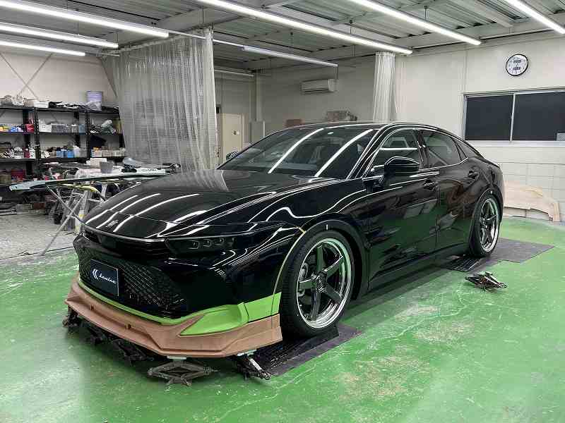 速報】クラウンクロスオーバー用エアロパーツ、21＆22インチホイール