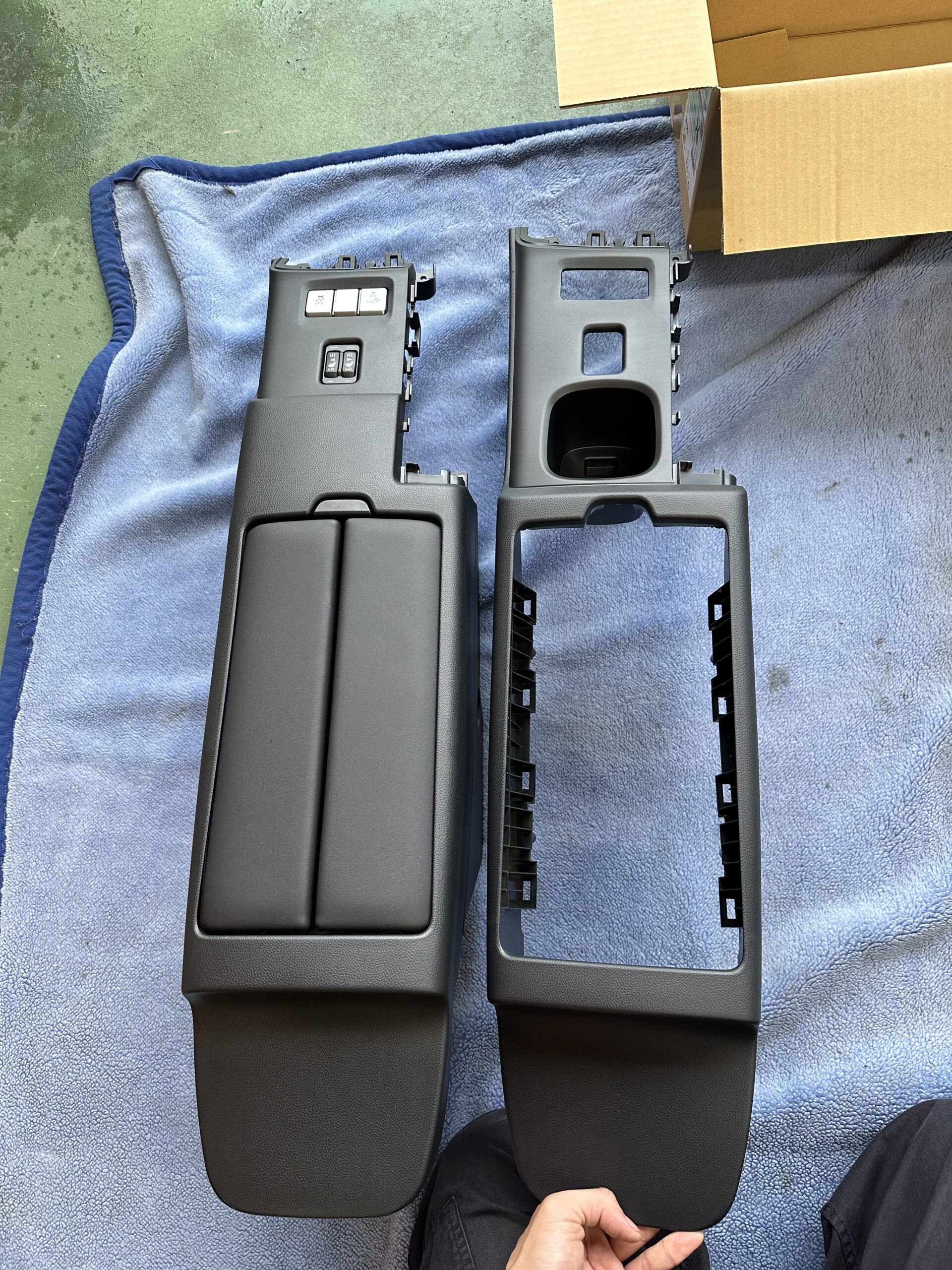 MT/GR86のセンターコンソールを交換しました ｜ KUHL(クール)