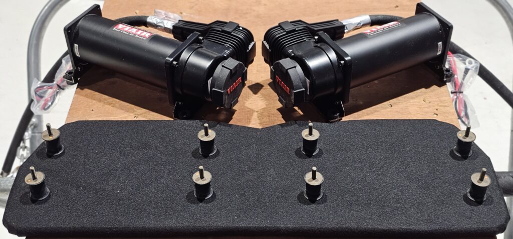 ダブルコンプレッサーのエアサス取付！！ ｜ KUHL(クール)