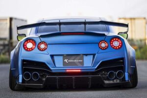 新製品】R35GT-R用 GTウイング KUHL スワンネックGTウイング ｜ KUHL