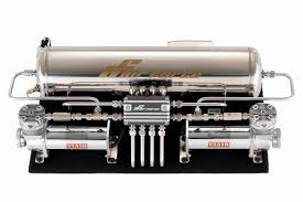 日常点検】エアサスのメンテナンスはOK？？ ｜ KUHL(クール)