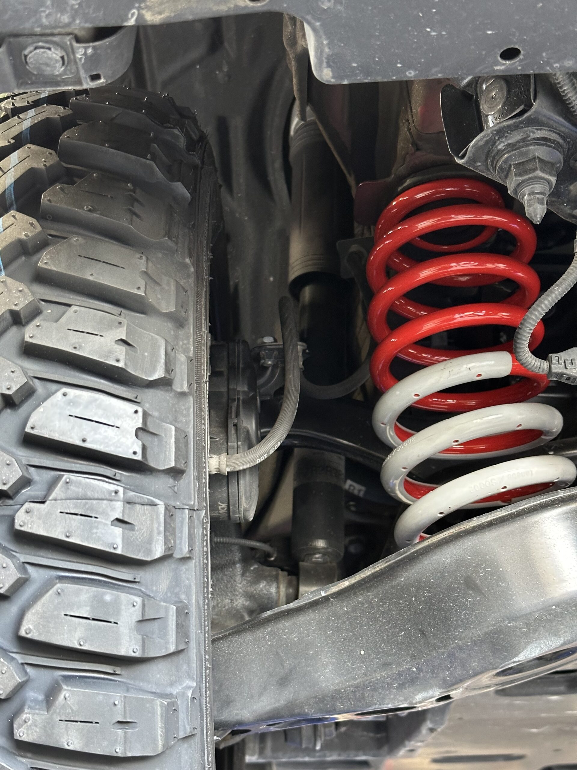 C-HRのカスタム リフトアップスプリング up210 DR01 7.5J MUDSTAR