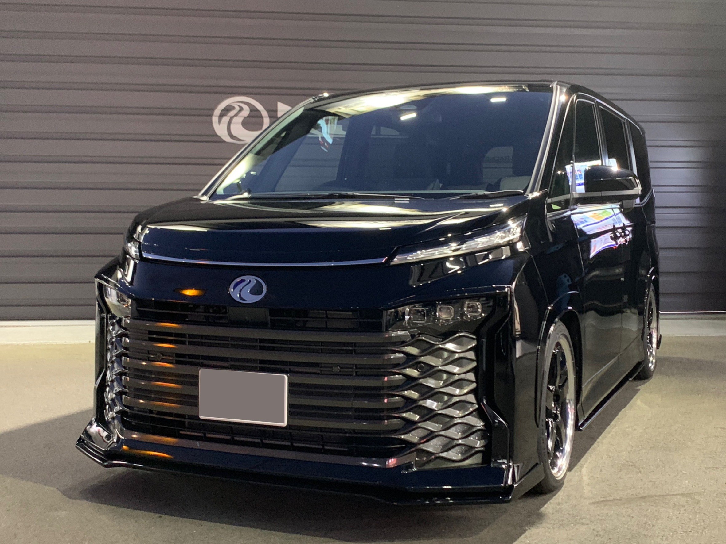 KUHL KRUISE 90ヴォクシー コンプリート ご納車 ｜ KUHL(クール)