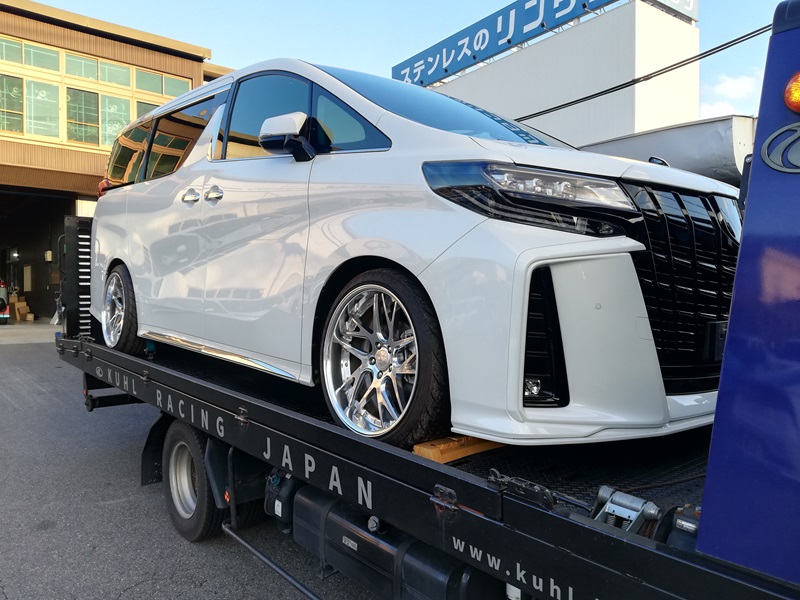 さいたま特選車アルファード