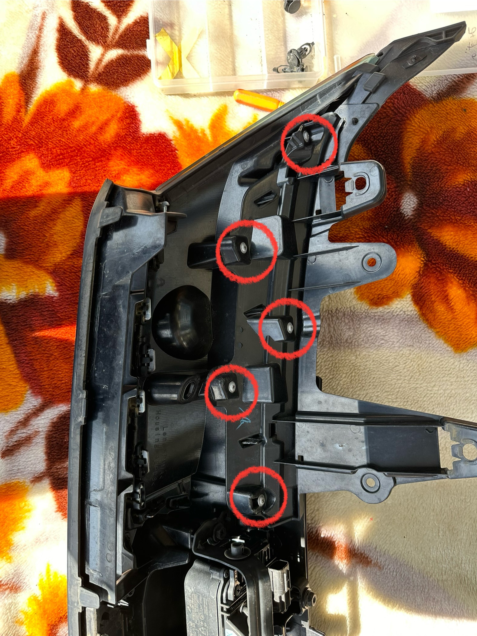 toyota　トヨタ　ハリアー　60ハリアー　60系　フロントグリル取付　取り外し　ボンネットスポイラー取り外し　