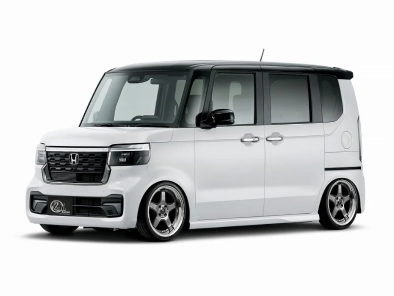 ホンダ N-BOX カスタム シルバー4WD 車検２年付　即納車　全てコミコミ‼️ ホンダ N-BOX カスタム シルバー4WD 車検2年付