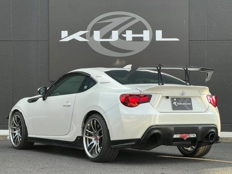 25年ぶりの86復活！ZN6型が今アツい！中古車はクールへお任せ