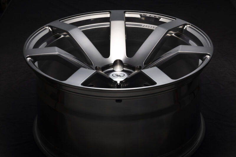 新作！鍛造1ピースホイール！超軽量！「R」ブランド！KUHL福岡