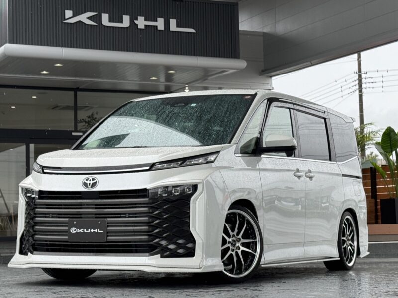 KUHLのヴォクシー中古車