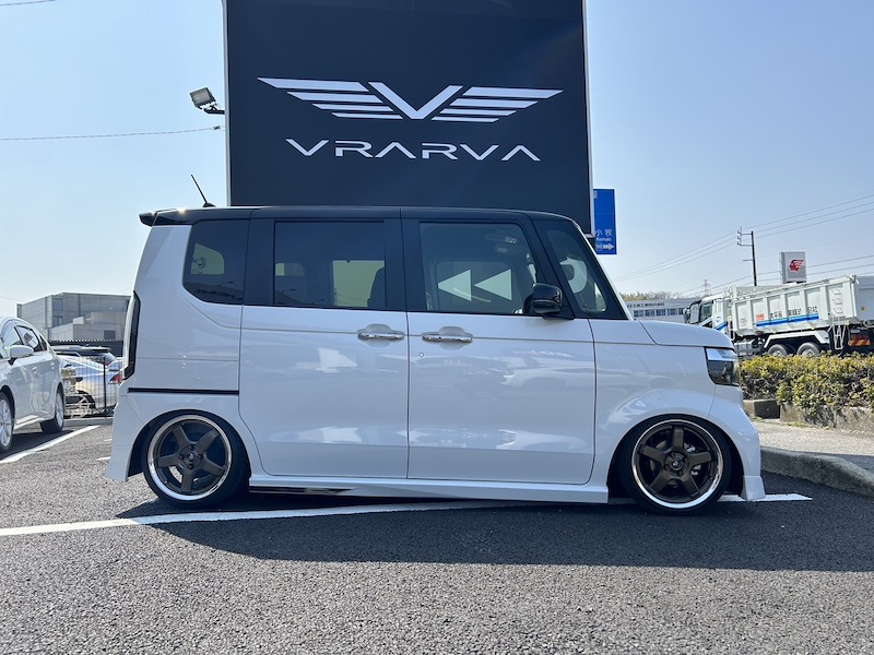 新KUHLカスタムコンプリートカーN-BOX】JF3/JF4型からの進化を徹底比較