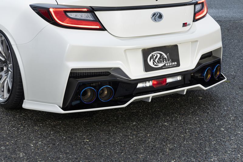 KUHLエアロを装着したGR86