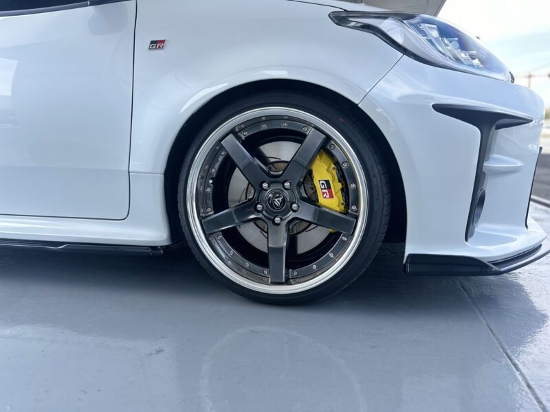 ENDLESSブレーキパット交換】GRヤリスのブレーキパット交換のご依頼